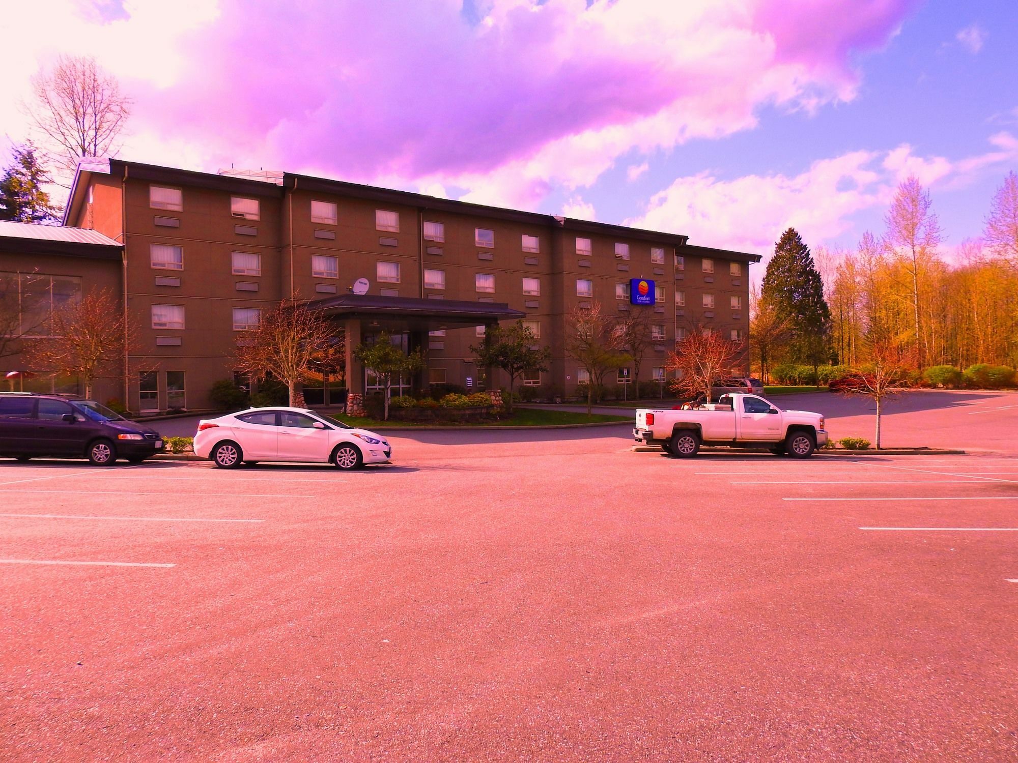 Comfort Inn & Suites Langley Bagian luar foto
