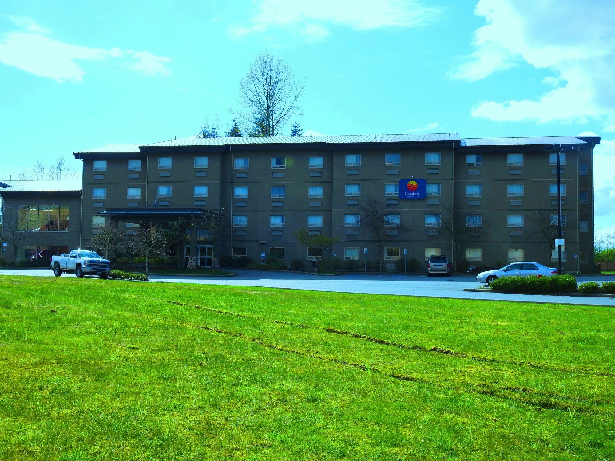 Comfort Inn & Suites Langley Bagian luar foto