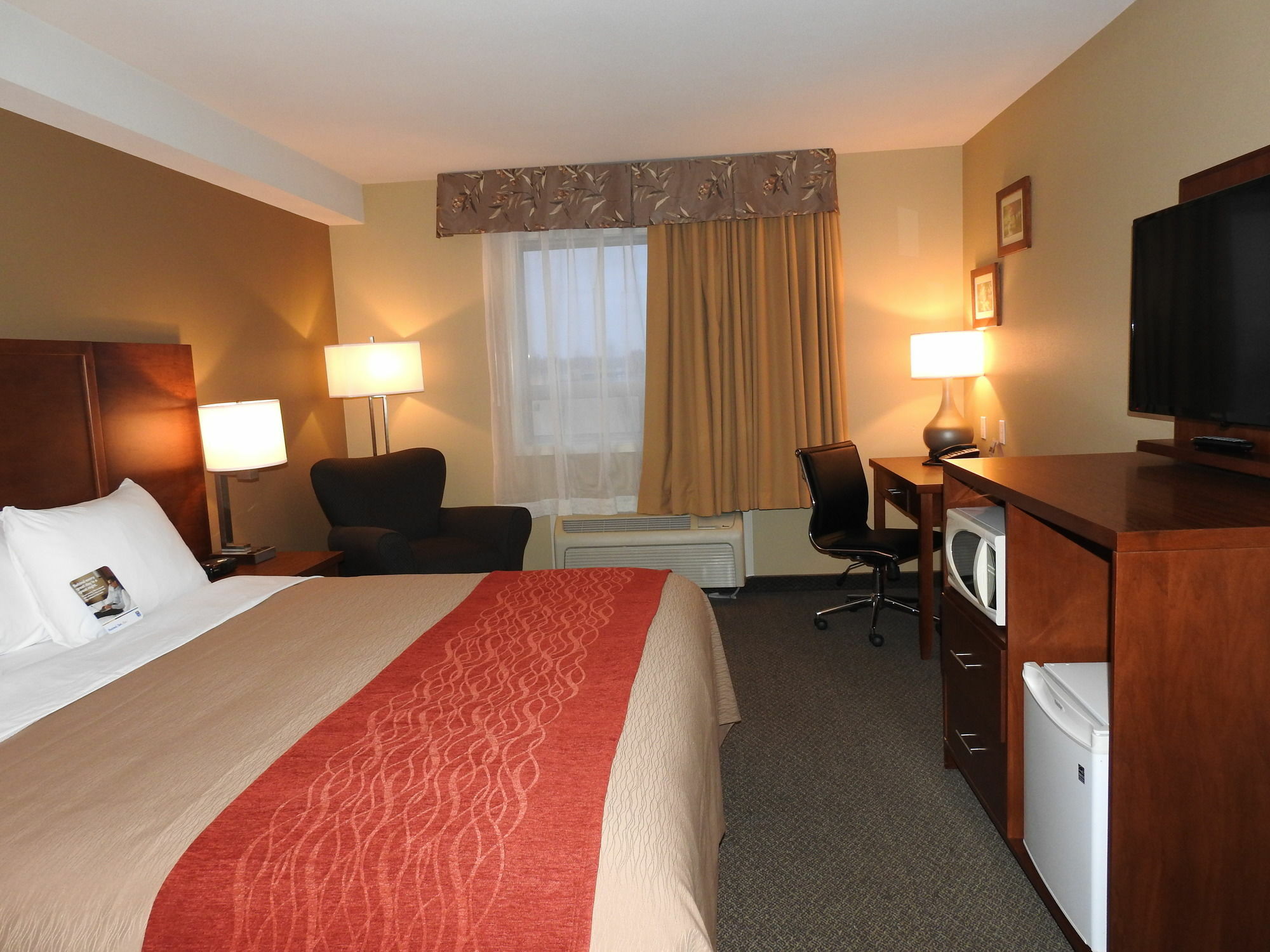 Comfort Inn & Suites Langley Bagian luar foto